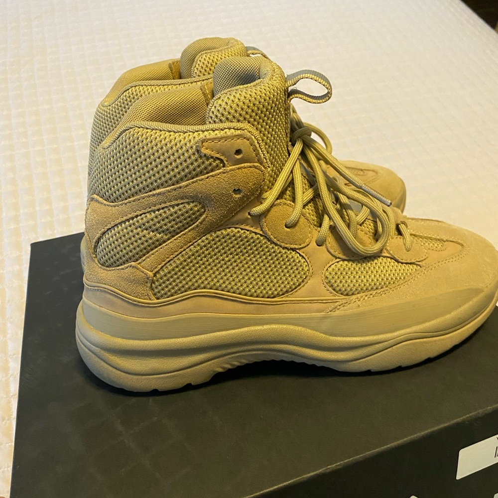 Yeezy Men’s Taupe Desert Boot Size 44